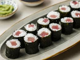 alat penggulung sushi